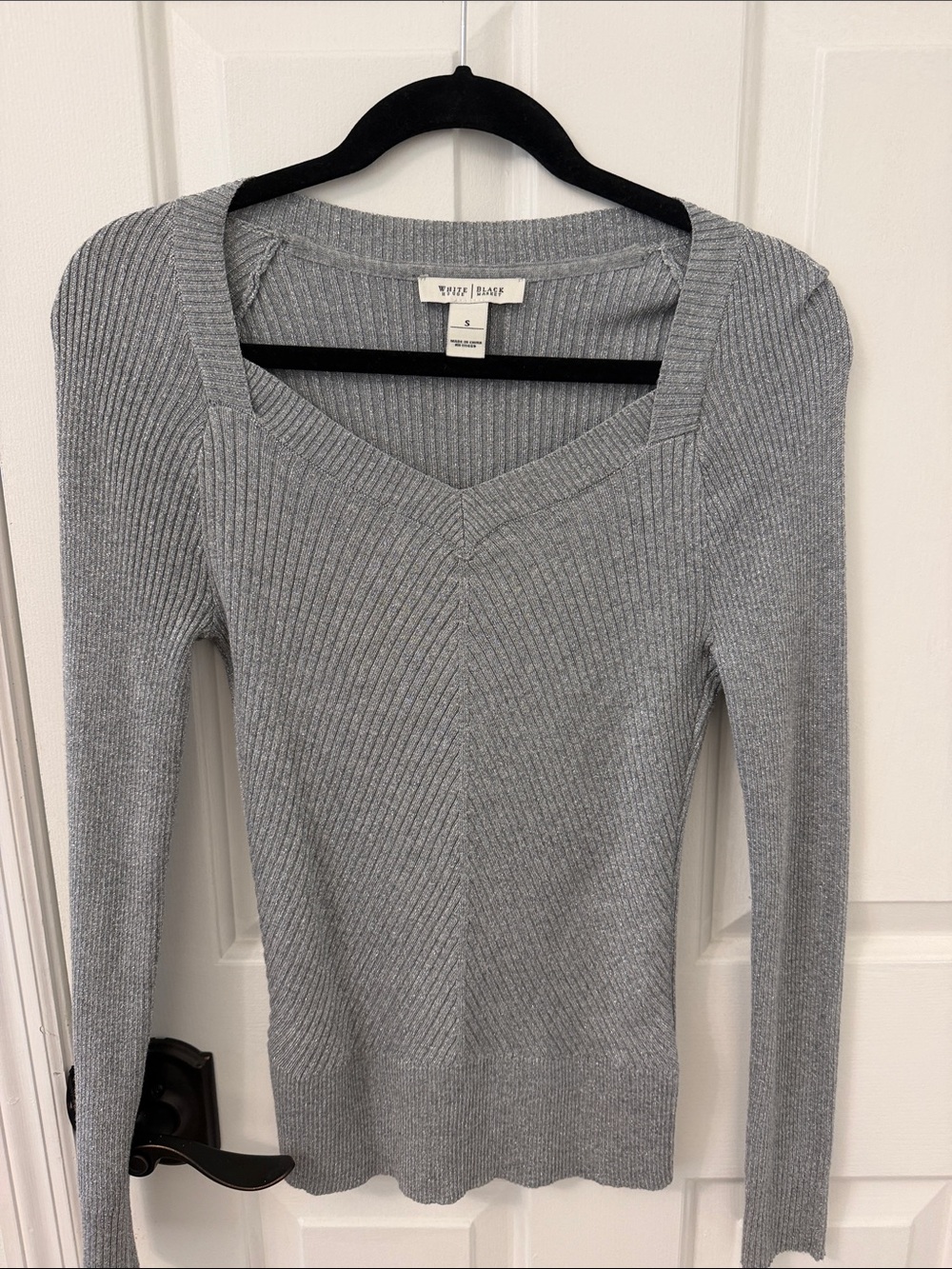 White House Black Market Silver Gray Ribbed Top